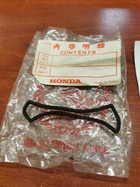 NOS Honda C70 C72 C75 C77 C78 C92 C95 REAR WINKER PACKING 33604-250-000 H69