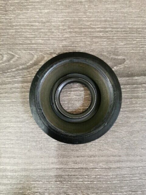 NOS SUZUKI GT250 1973 - 1977 T350J T350R SEAL OIL 09283-25032 S53