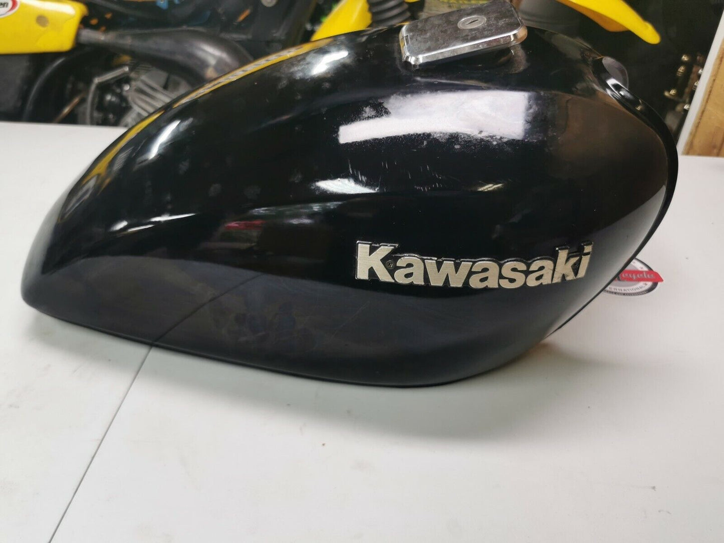 Kawasaki KZ440 fuel tank gas petrol reservoir cap petcock emblem badge G