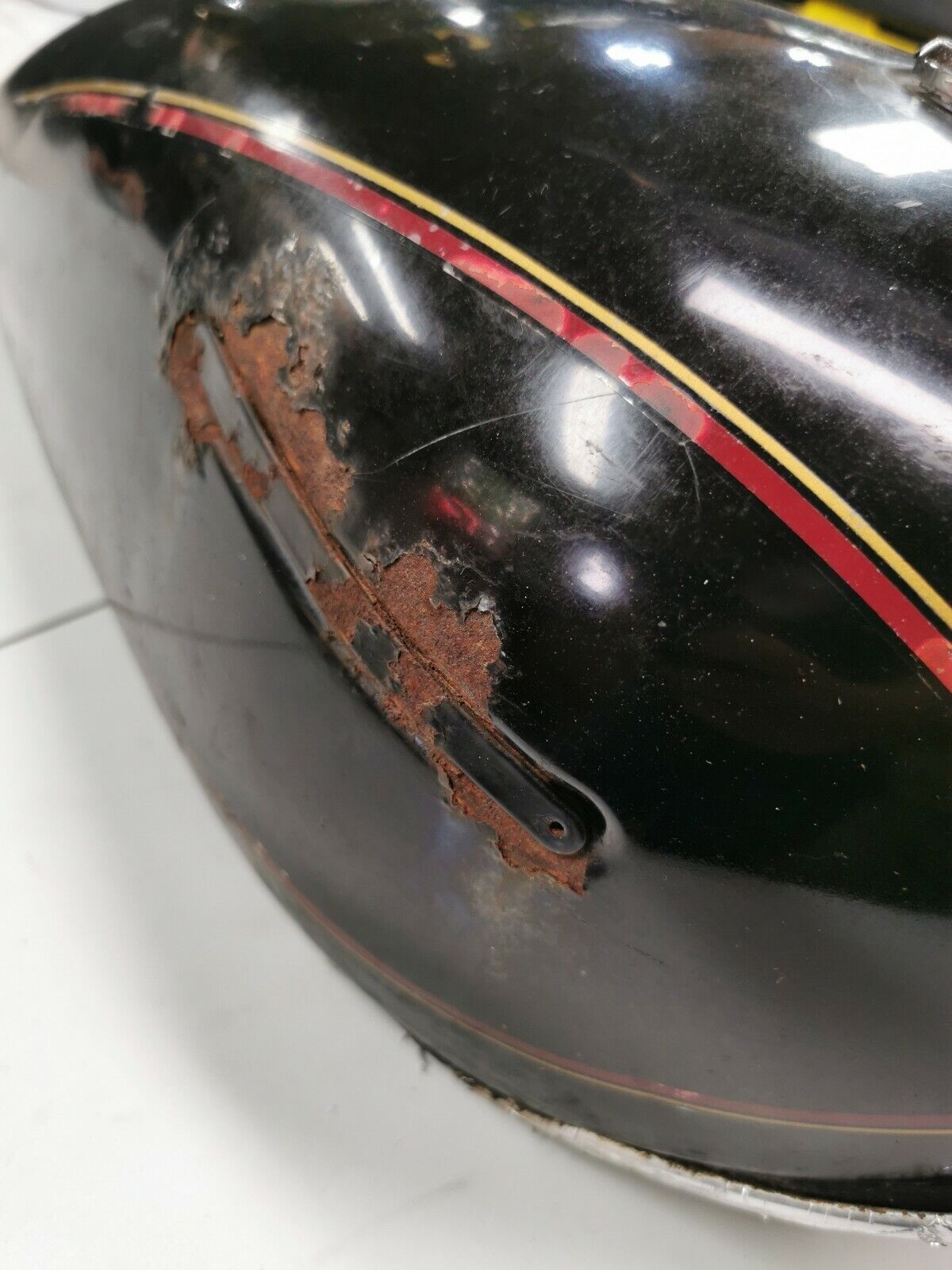 Kawasaki KZ550 LTD 1982 fuel tank gas petrol reservoir 2