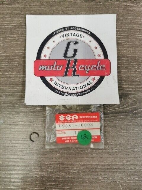 NOS SUZUKI DR370 DR400 DR500 DR500R DR650RSE GR650 RING SNAP 09381-10003 S58