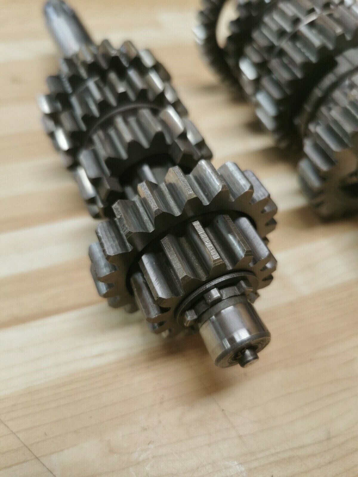 Yamaha YZ125 1985 transmssion mainshaft countershaft input output shaft gear