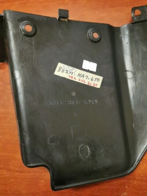 Honda 1986 - 1987 TRX350 RIGHT REAR FOOT SPLASH GUARD 80211-HA7-670 H73