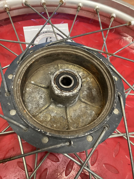 Yamaha IT250 1983 front wheel rim hub