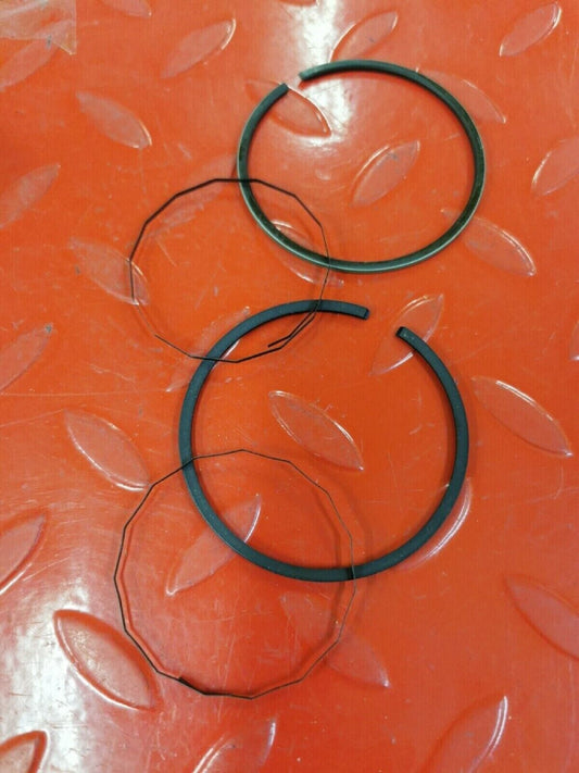 NOS YAMAHA R5 1970 - 1972 PISTON RING SET 0.75 278-11610-31-00 Y51
