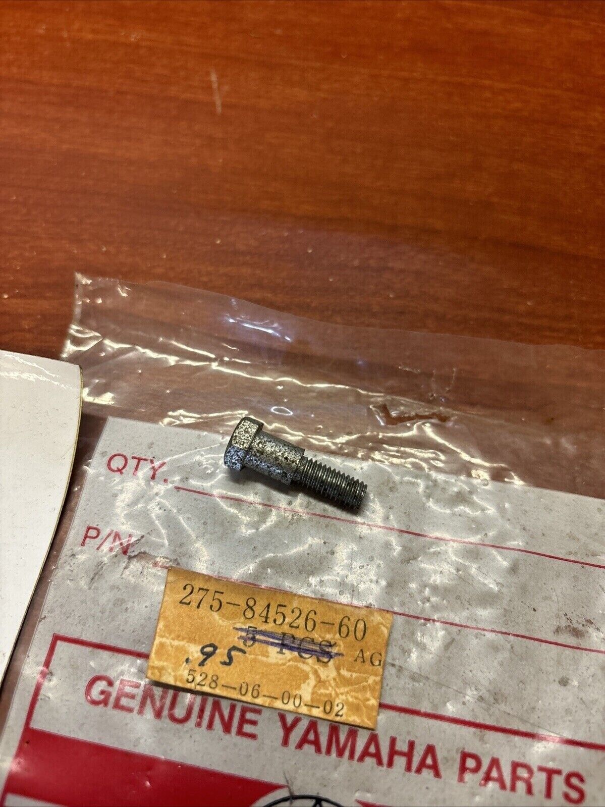 NOS Yamaha 1974 RD250 RD350 BOLT 275-84526-60-00 SUB 479-84526-00-00 Y182