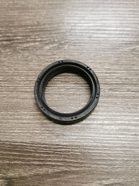 NOS YAMAHA OIL SEAL 5VU-23145-00-00 Y51