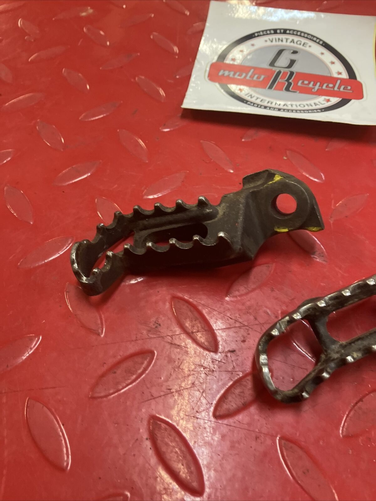 Honda CR250R 1986 Left right footpeg foot peg rest CR500R 50616-KS7-000