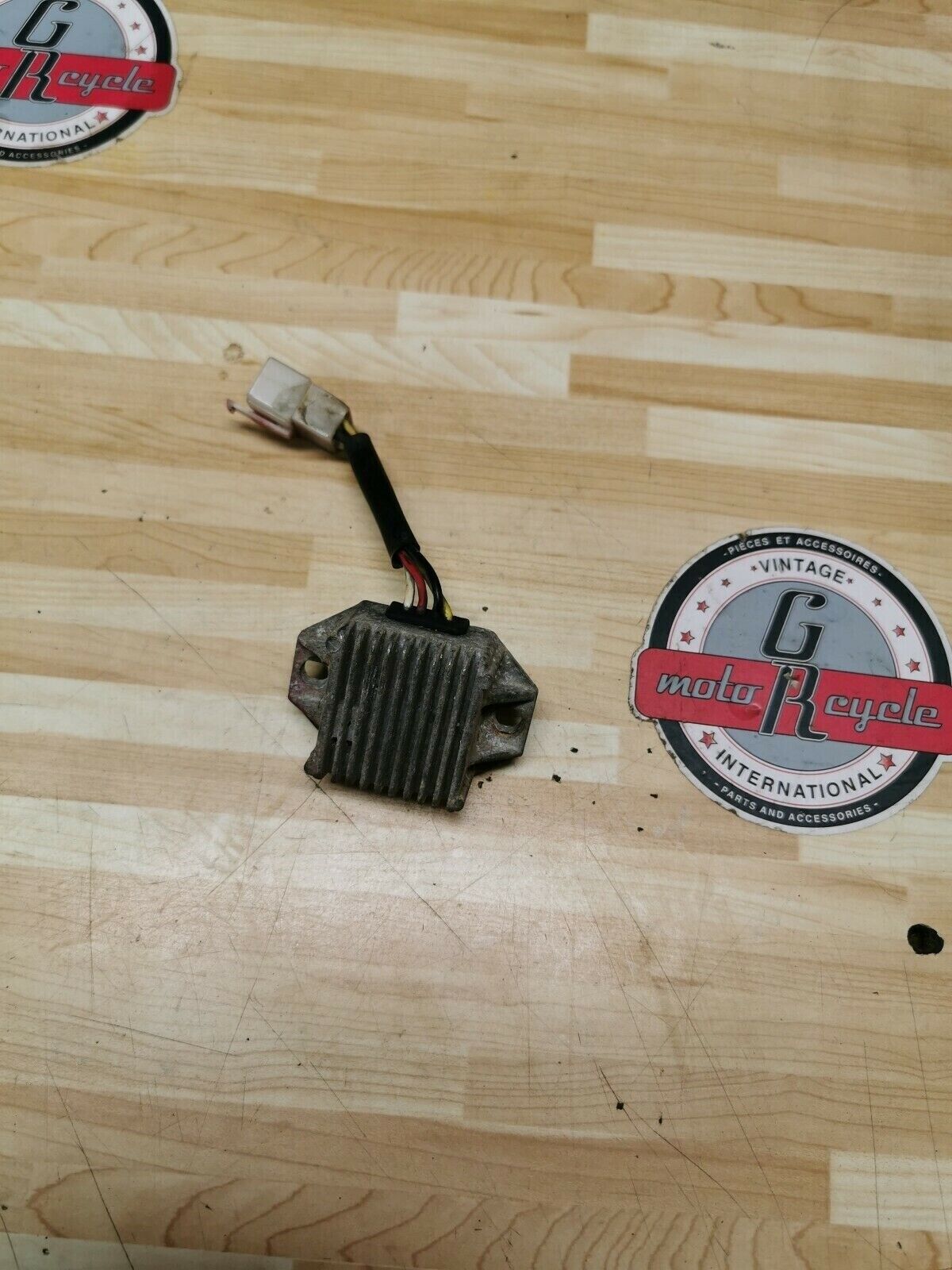 Yamaha DT200 1985 electrical voltage regulator rectifier