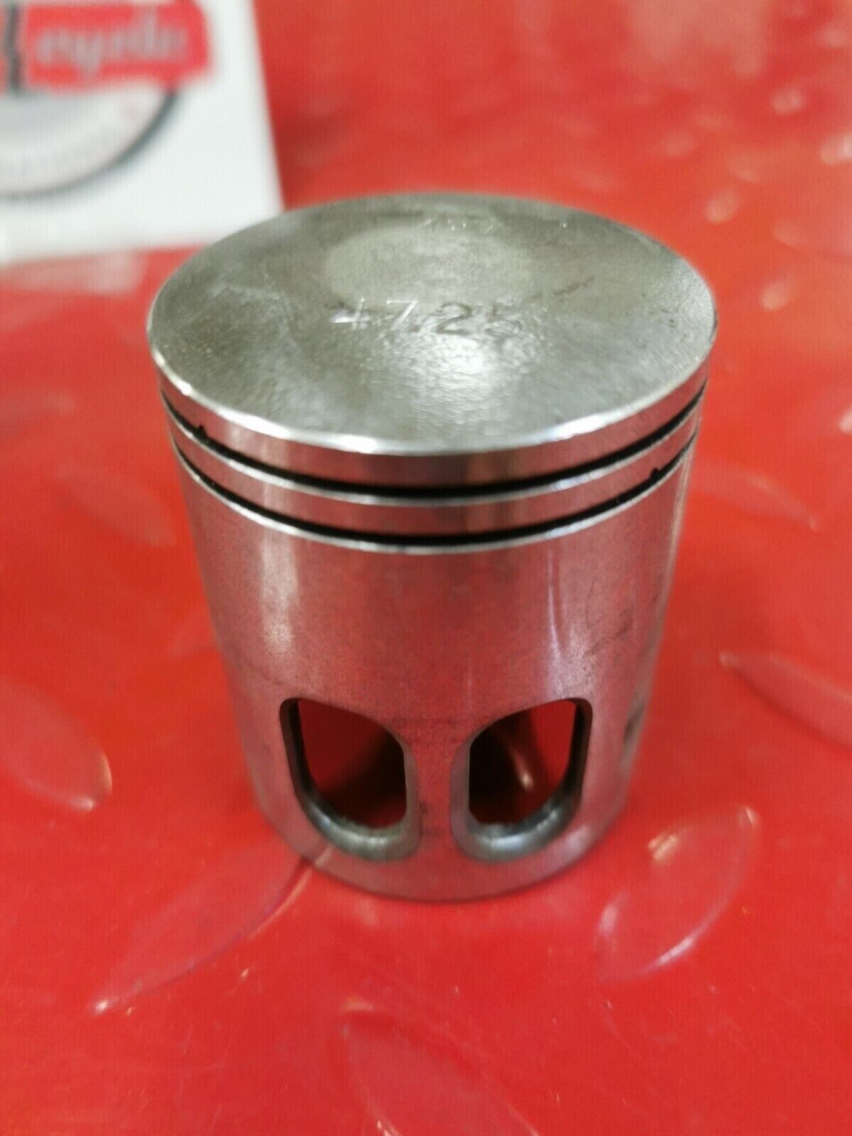 NOS YAMAHA YZ80 1974 - 1976 PISTON .25 492-11635-00 Y50