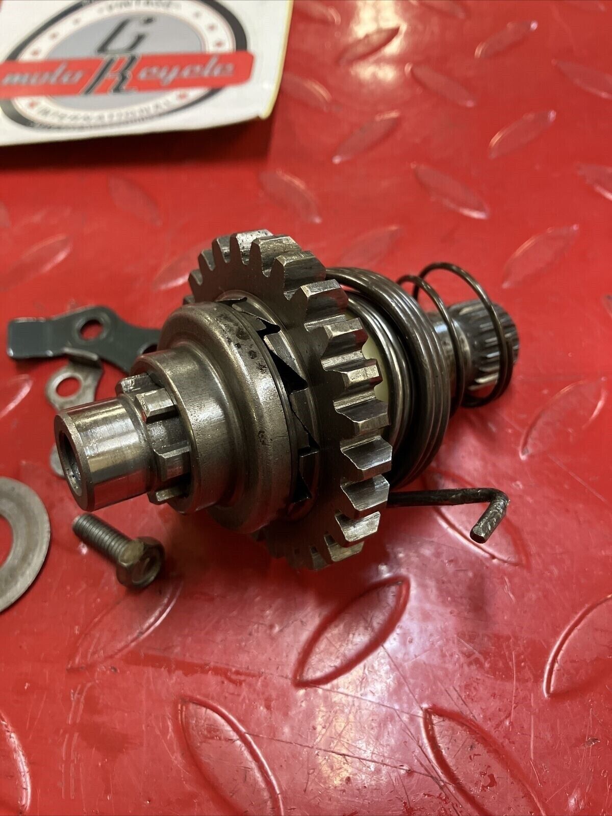 Suzuki RM125 1987 kickstarter kick starter shaft spindle idle gear 26211-05D03