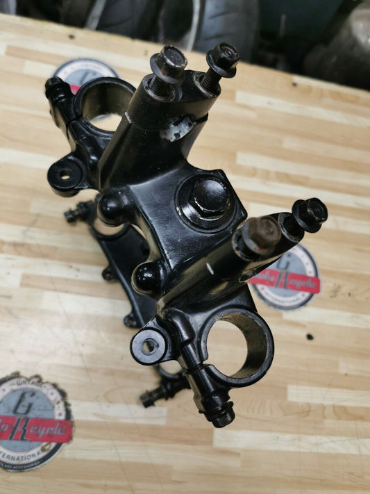 Yamaha XT200 1982 steering stem triple clamp tree crown 1983 15A-23340-00-33