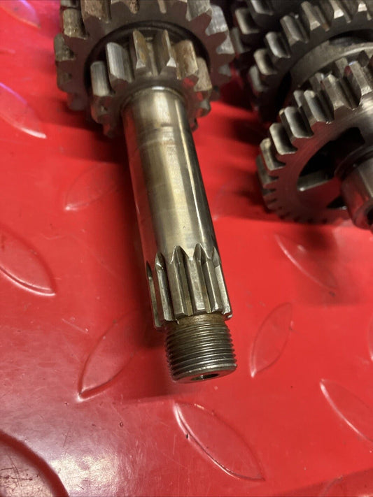 Yamaha YZ125 1983 Transmission mainshaft countershaft gear 1984 1985