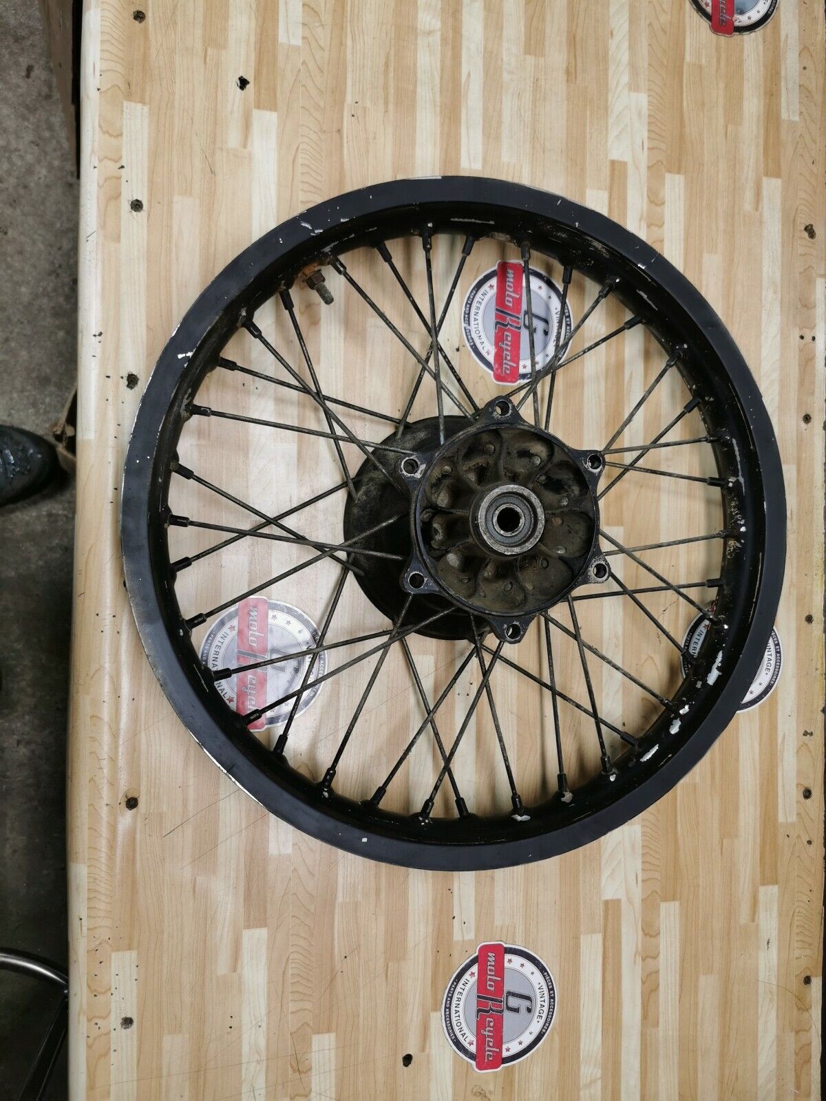 Suzuki RM125 1986 rear back wheel rim hub 64110-01B02