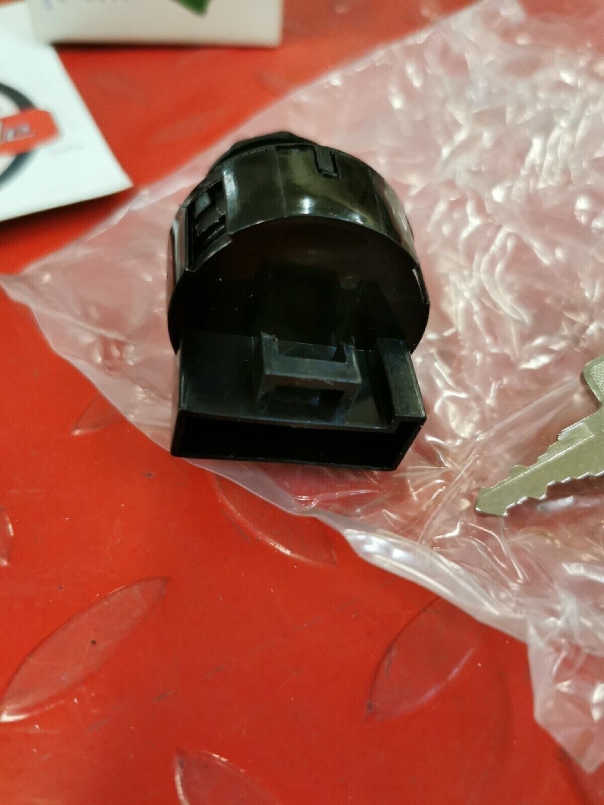 NOS POLARIS ATV SXS UTV   IGNITION KEY SWITCH  4011142  J10