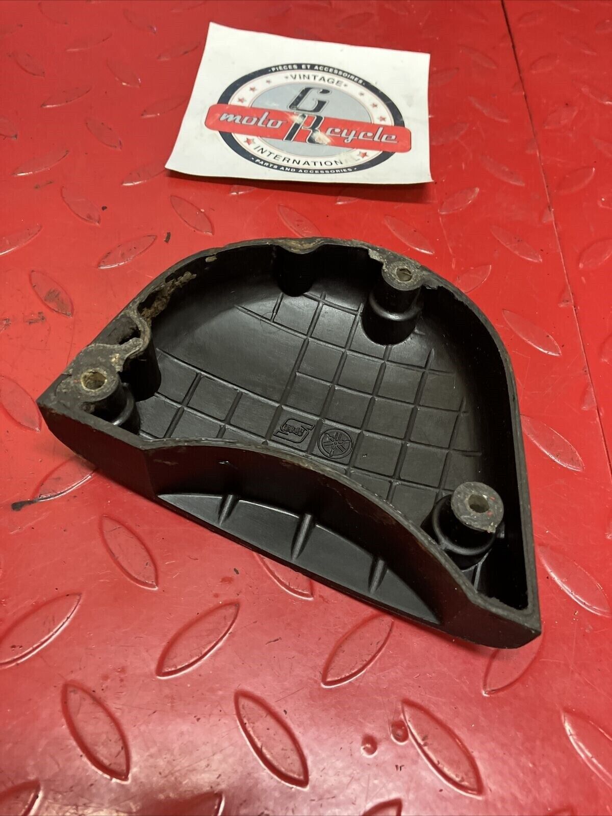Yamaha DT250 1977 Right crankcase oil pump cover DT400 1978
