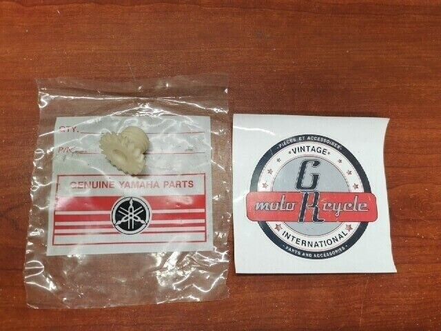 NOS Yamaha DRIVE GEAR 248-17831-00-00 SUB 248-17831-01-00 248-17831-02-00 Y124