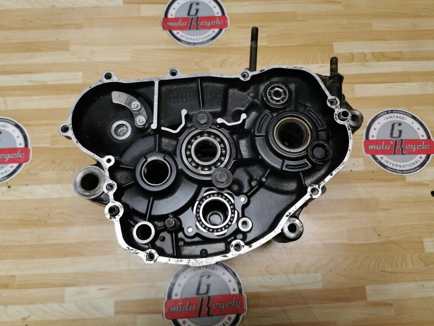 Kawasaki KDX200 1986 crankcase crank case left right 1987