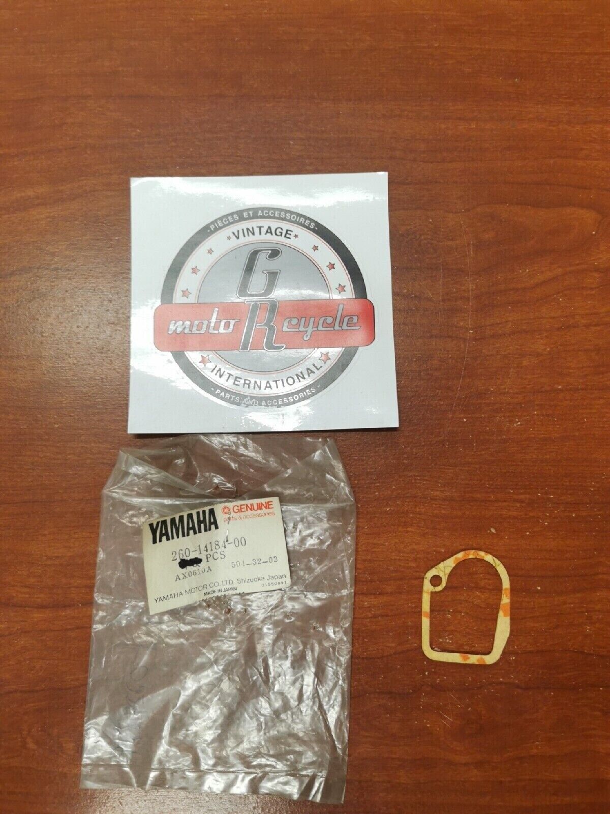 NEW NOS Yamaha FS1 FLOAT CHAMBER GASKET 260-14184-00-00 Y76