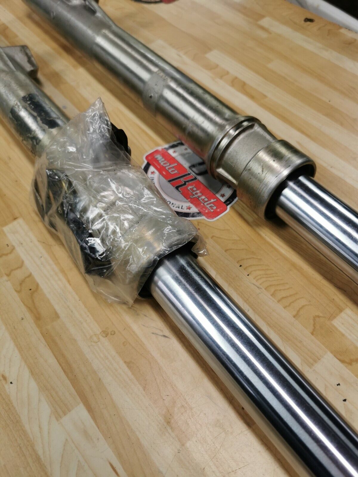 Yamaha YZ125 1982 front fork shock absorber suspension damper 5X4-23102-L0-00
