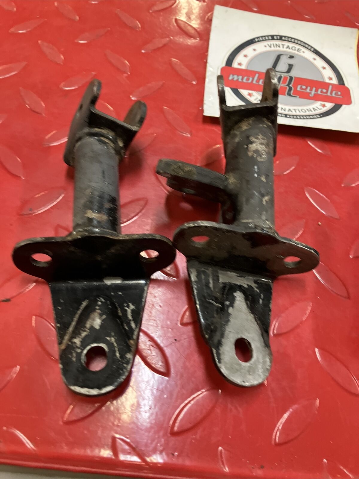 Kawasaki G5 1972 left right footpeg footrest bracket foot peg step