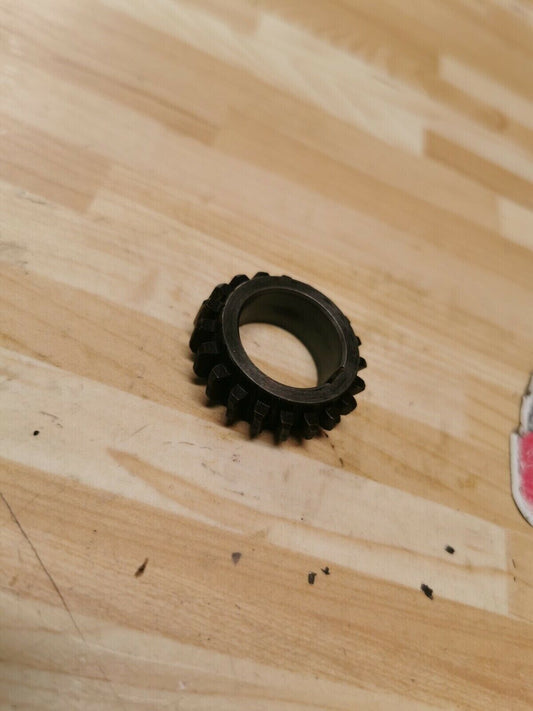 Yamaha YZ125 1985 waterpump water pump drive gear 1983 1984