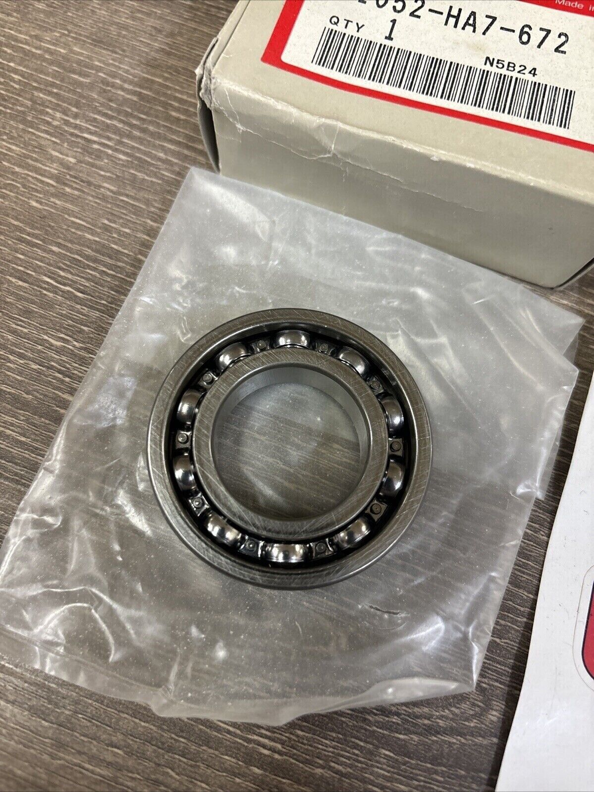 NOS Honda TRX300FW TRX350 TRX350D BALL BEARING 28X52X12 91052-HA7-672 H125