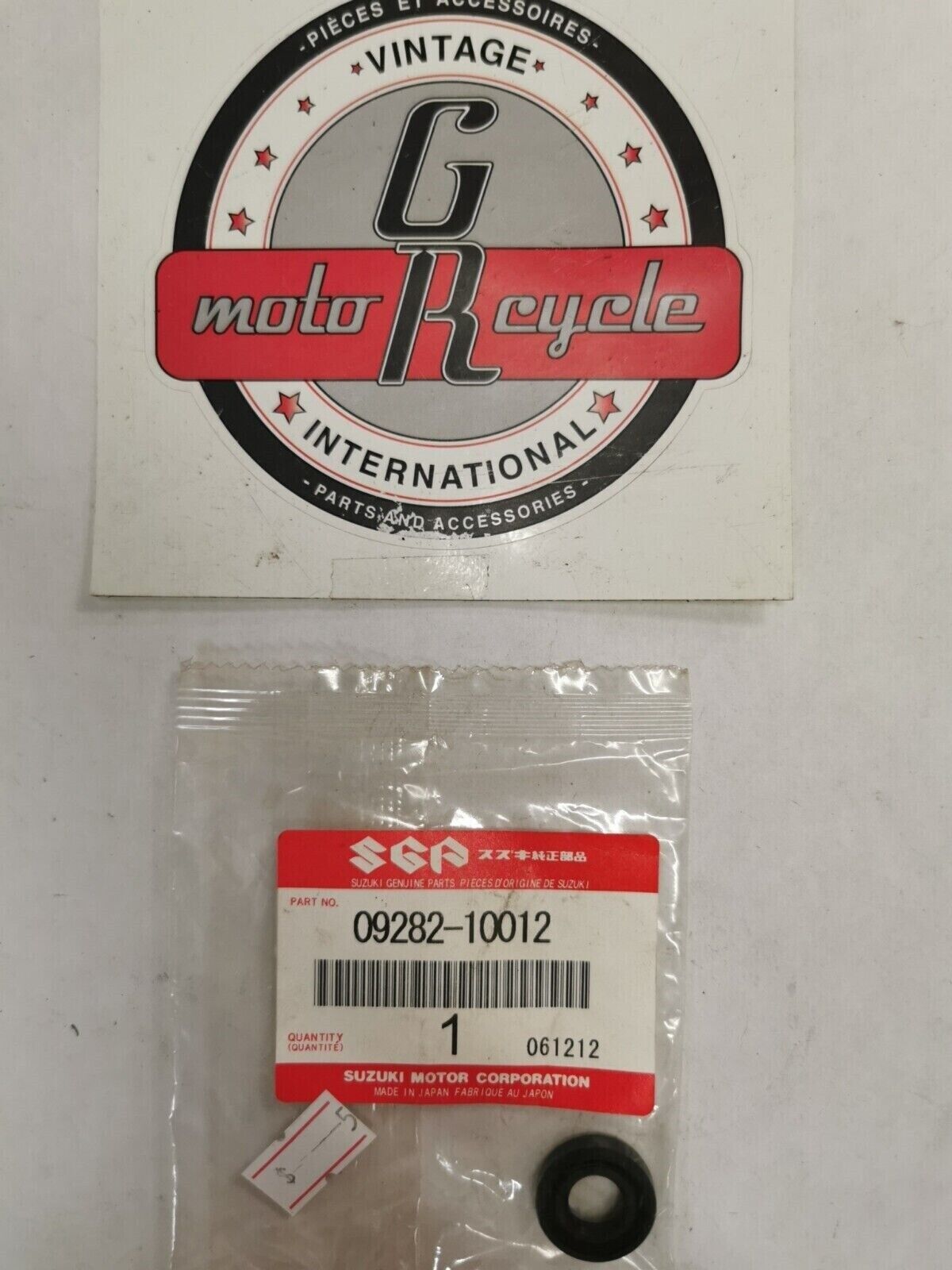 NEW NOS SUZUKI LS650P DRZ400 GSX600 OIL SEAL 09282-10012 S27