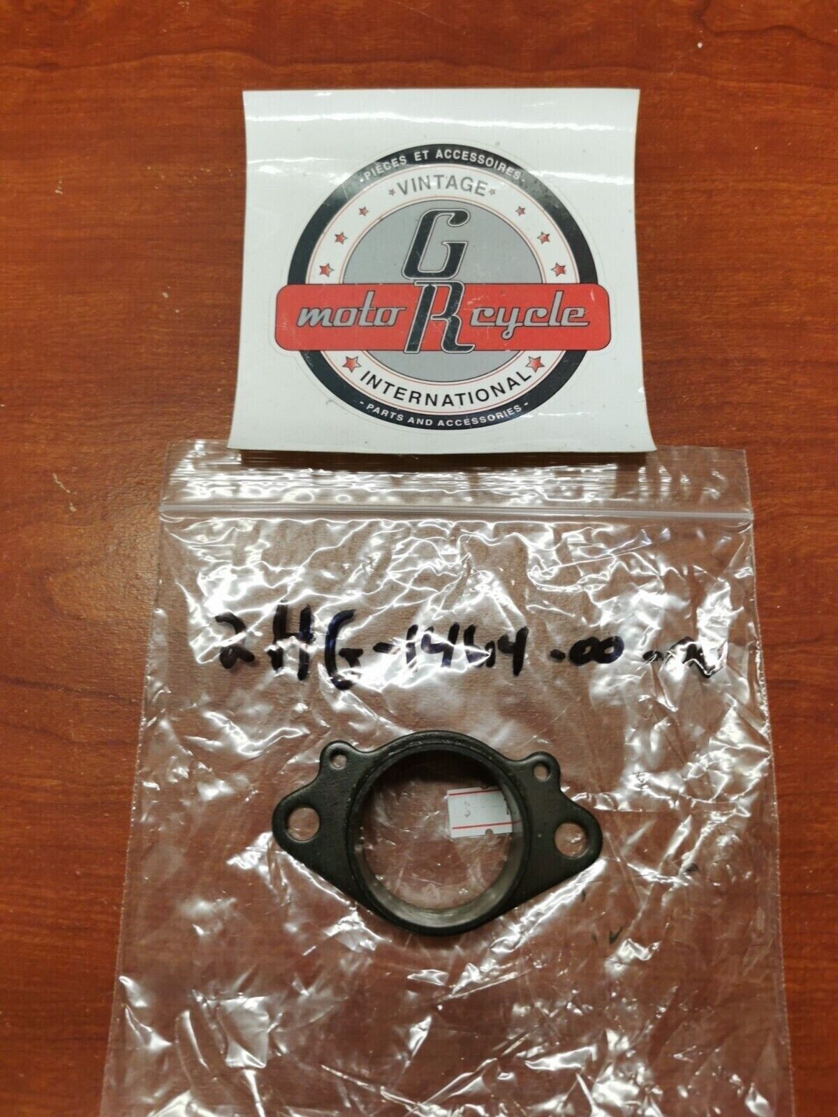 NOS Yamaha 1986 - 1988 YZ125 EXHAUST PIPE FLANGE 2HG-14614-00-00 Y85