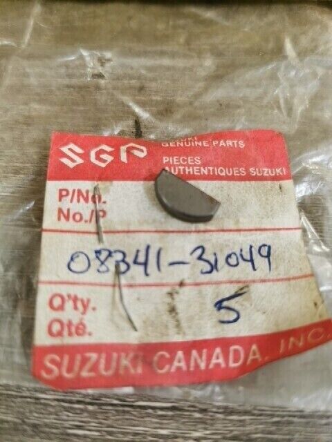 NOS SUZUKI A100 DL1000 DRZ400 GSX1300RZ GZ250 DR800SU KEY 08341-31049 S52