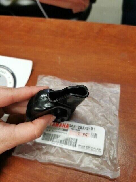NOS Yamaha TTR125 HANDLE LEVER COVER 56A-26372-01-00 SUB 56A-26372-00-00 Y107