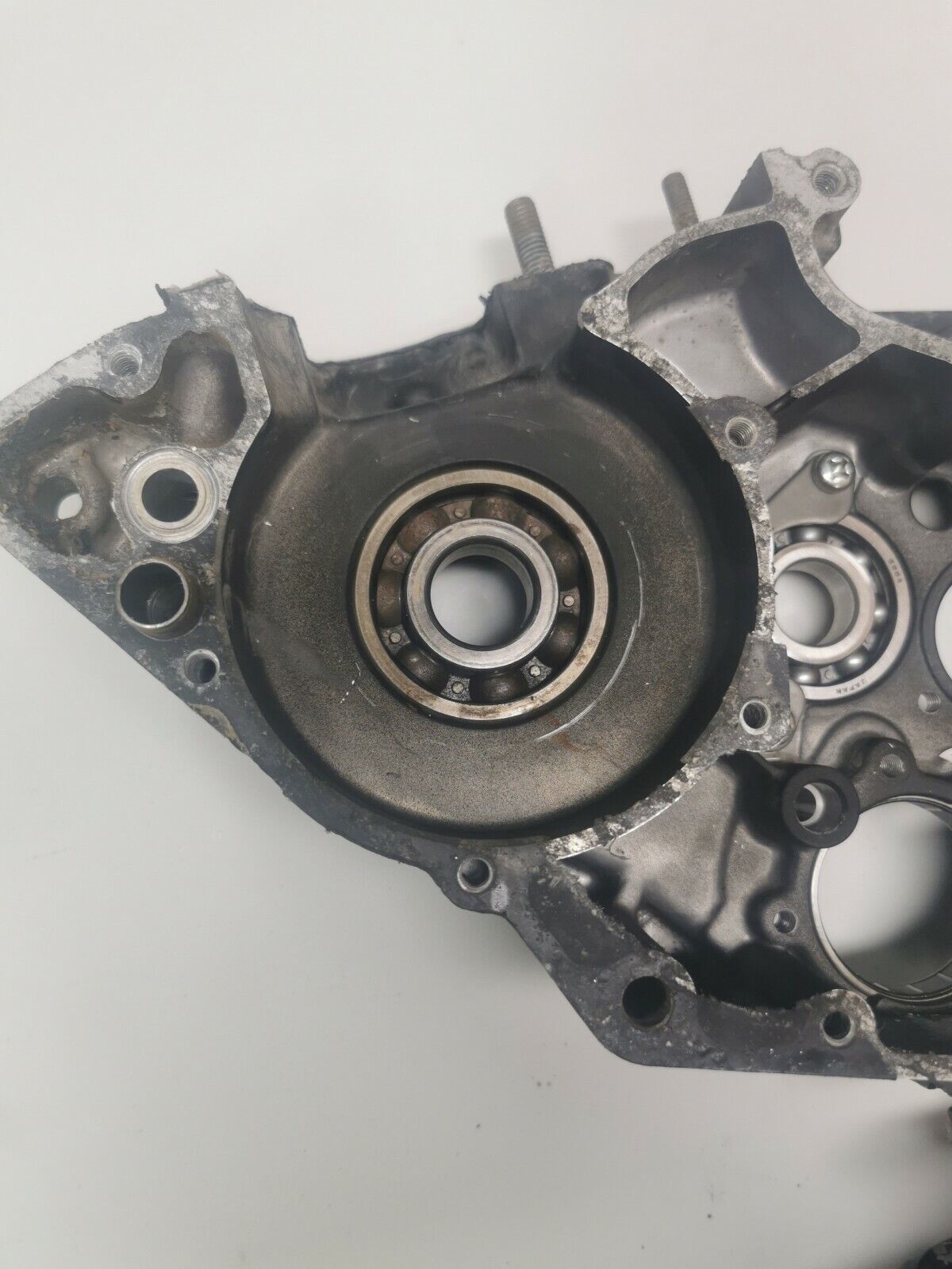 Suzuki RM125 1984 crankcase crank case left right