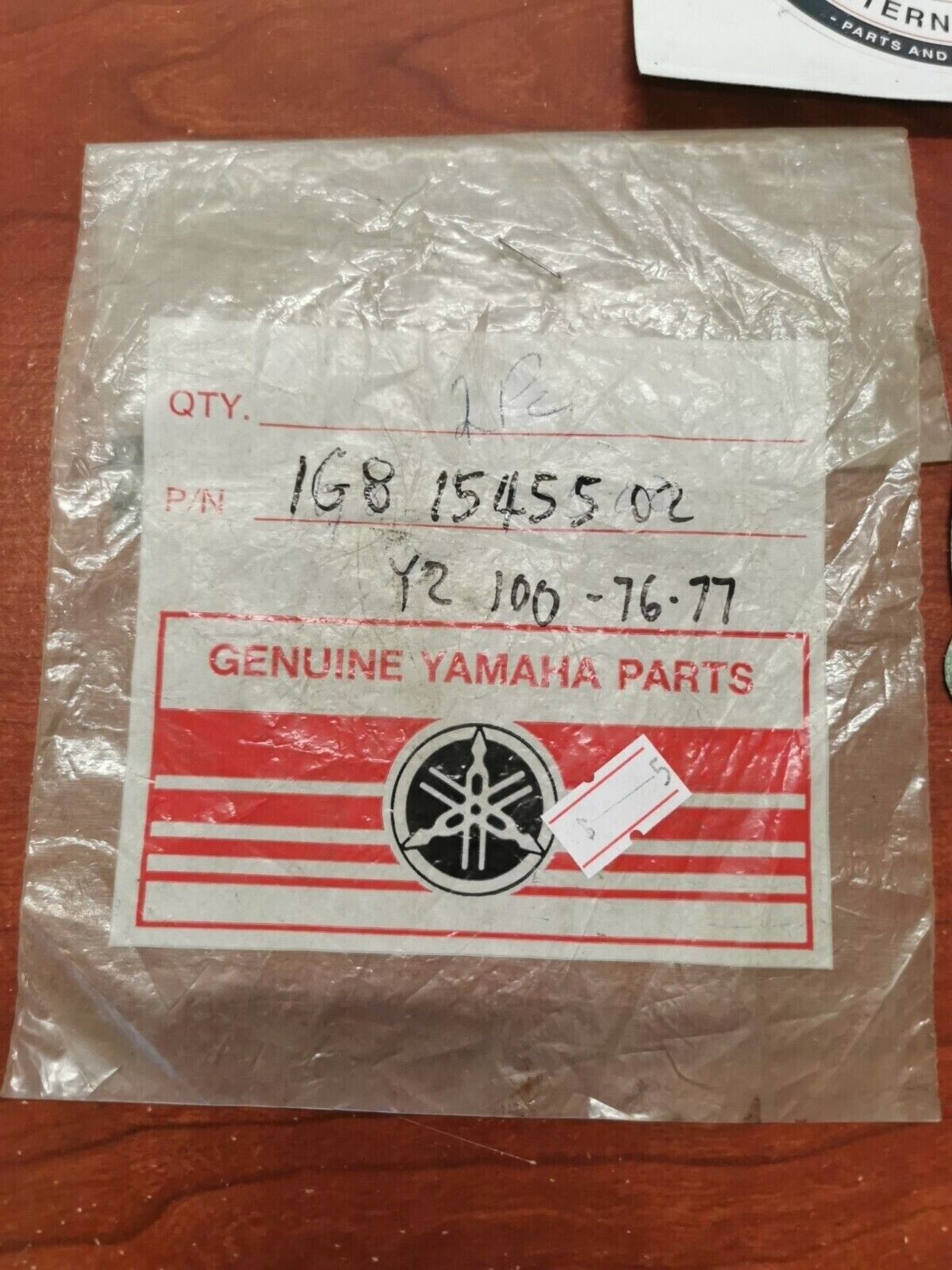 NOS Yamaha CRANKCASE COVER GASKET 1G8-15455-00-00 SUB. 1G8-15455-01-00 Y94