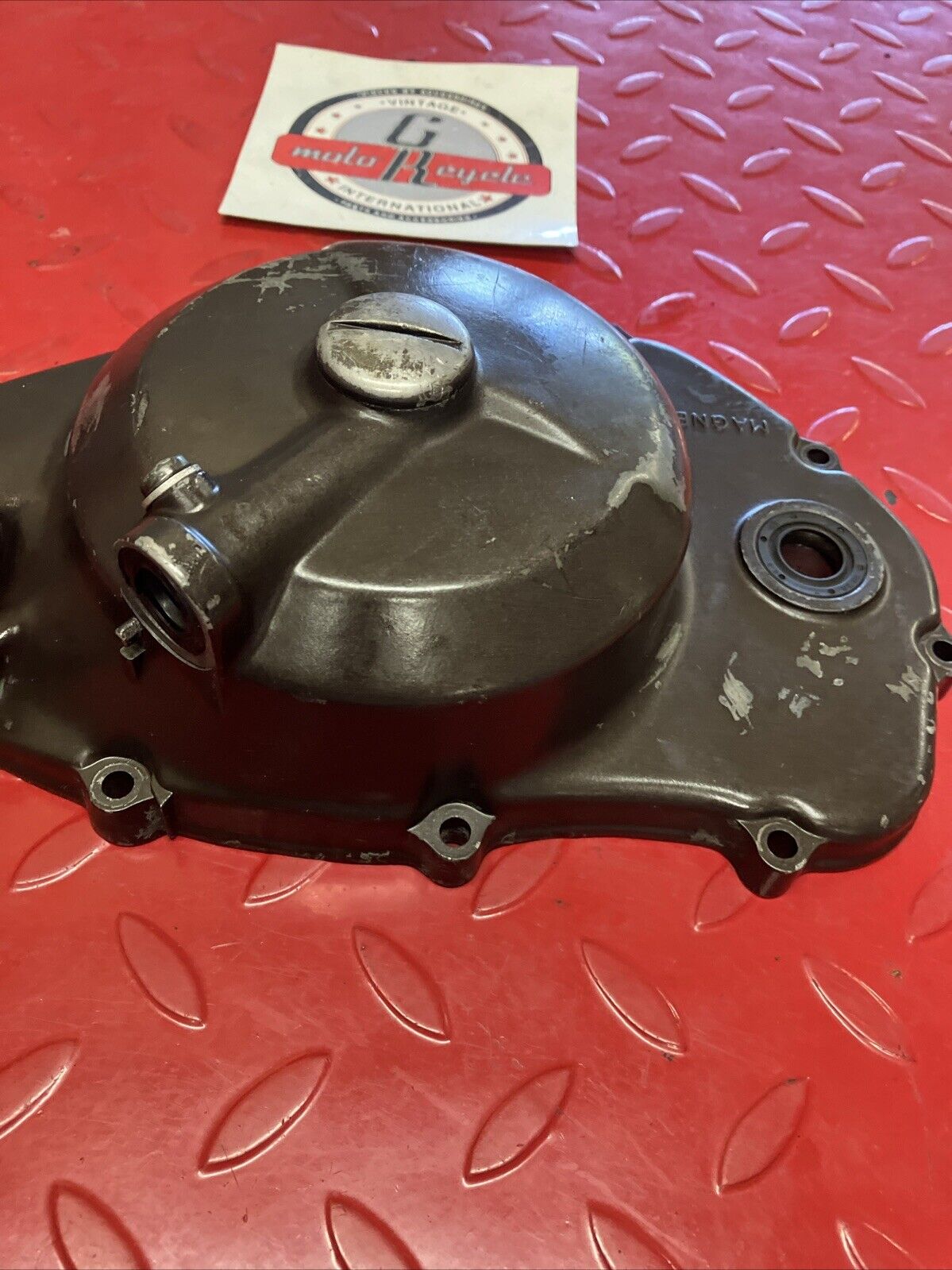 Honda MT125 1975 Right crankcase clutch cover 1974
