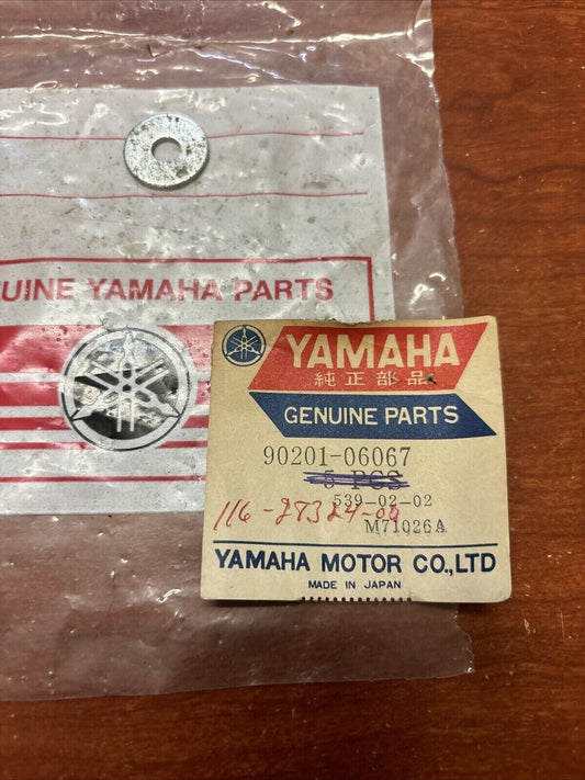 NOS Yamaha PLATE WASHER 90201-06067-00 SUB 90201-06765-00 90201-06380-00 Y182