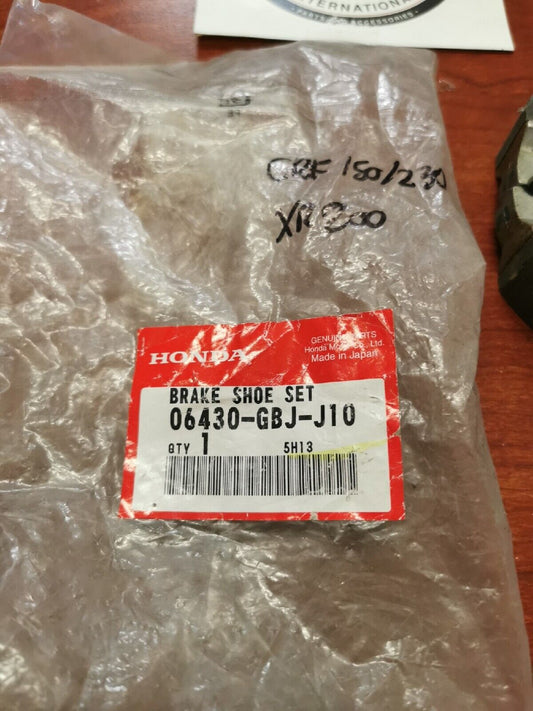 NOS Honda XR200 CRF150 CRF230 CT70 BRAKE SHOE SET 06430-GBJ-J10 H35
