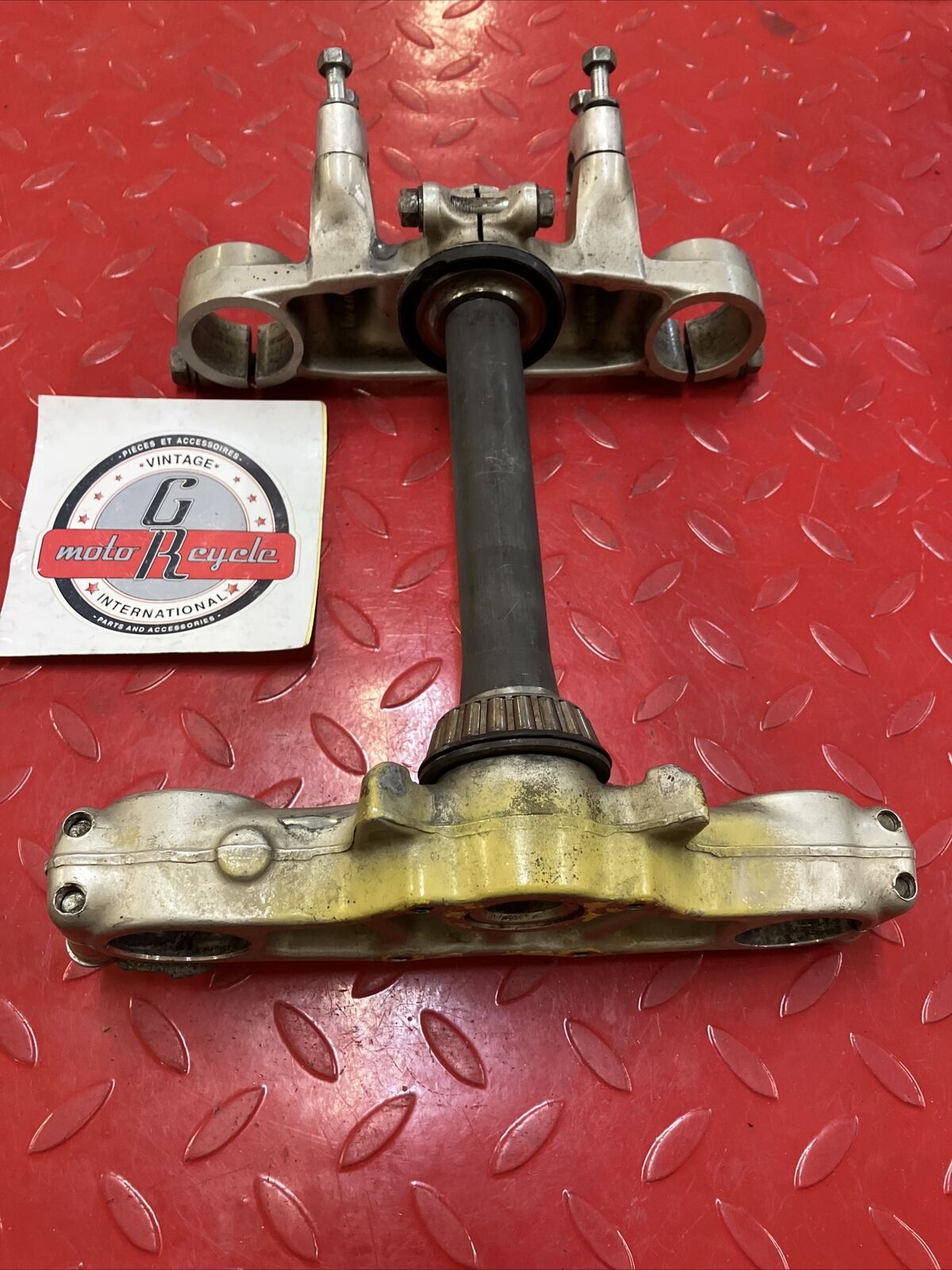 Suzuki RM125 1982 steering stem triple clamp tree 1981
