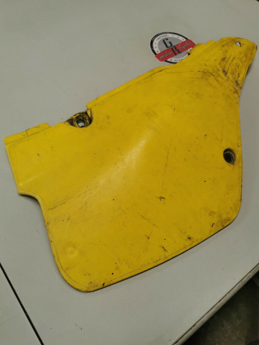 Suzuki RM125 1991 right side cover panel number plate 47111-27C02-25Y