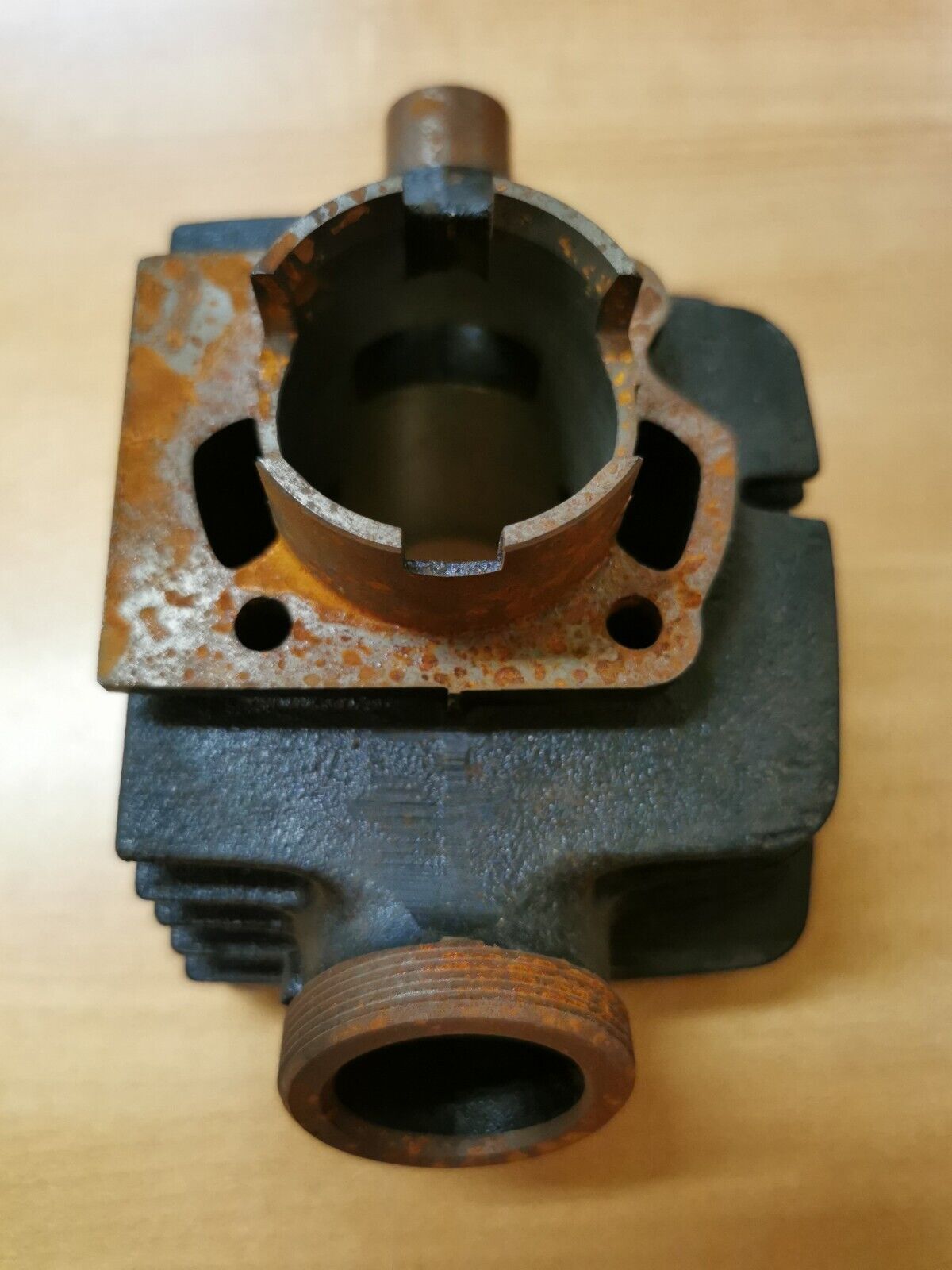 NOS YAMAHA 1966 YL1 - 1967 YL1E  CYLINDER 2  134-11321-01-00 Y38