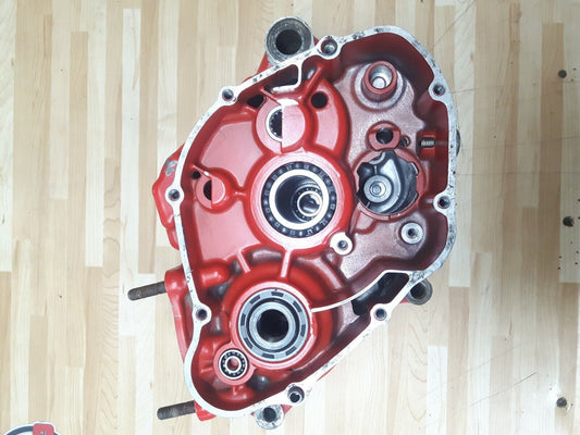 Honda CR125R 1981 crankcase crank case motor left right matching 111A0-KA3-000 2