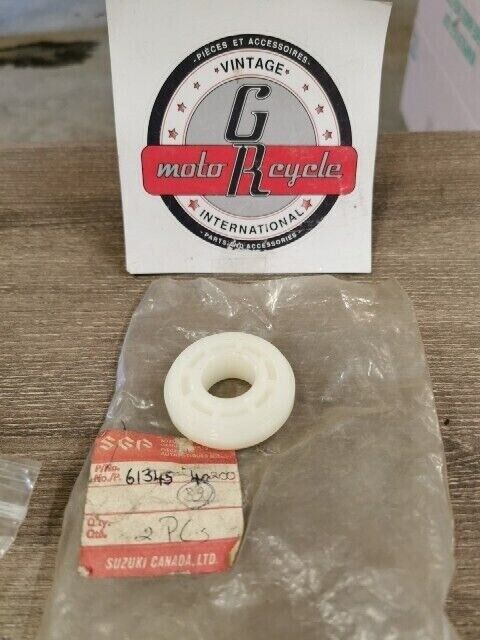 NOS SUZUKI RM100 1979 - 1981 ROLLER CHAIN GUIDE 61345-40200 S38