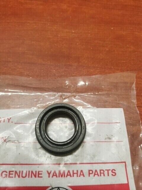 NOS Yamaha RD250 RD350 RZ350 TZR250 YFZ350 OIL SEAL 93103-25108-00 Y163
