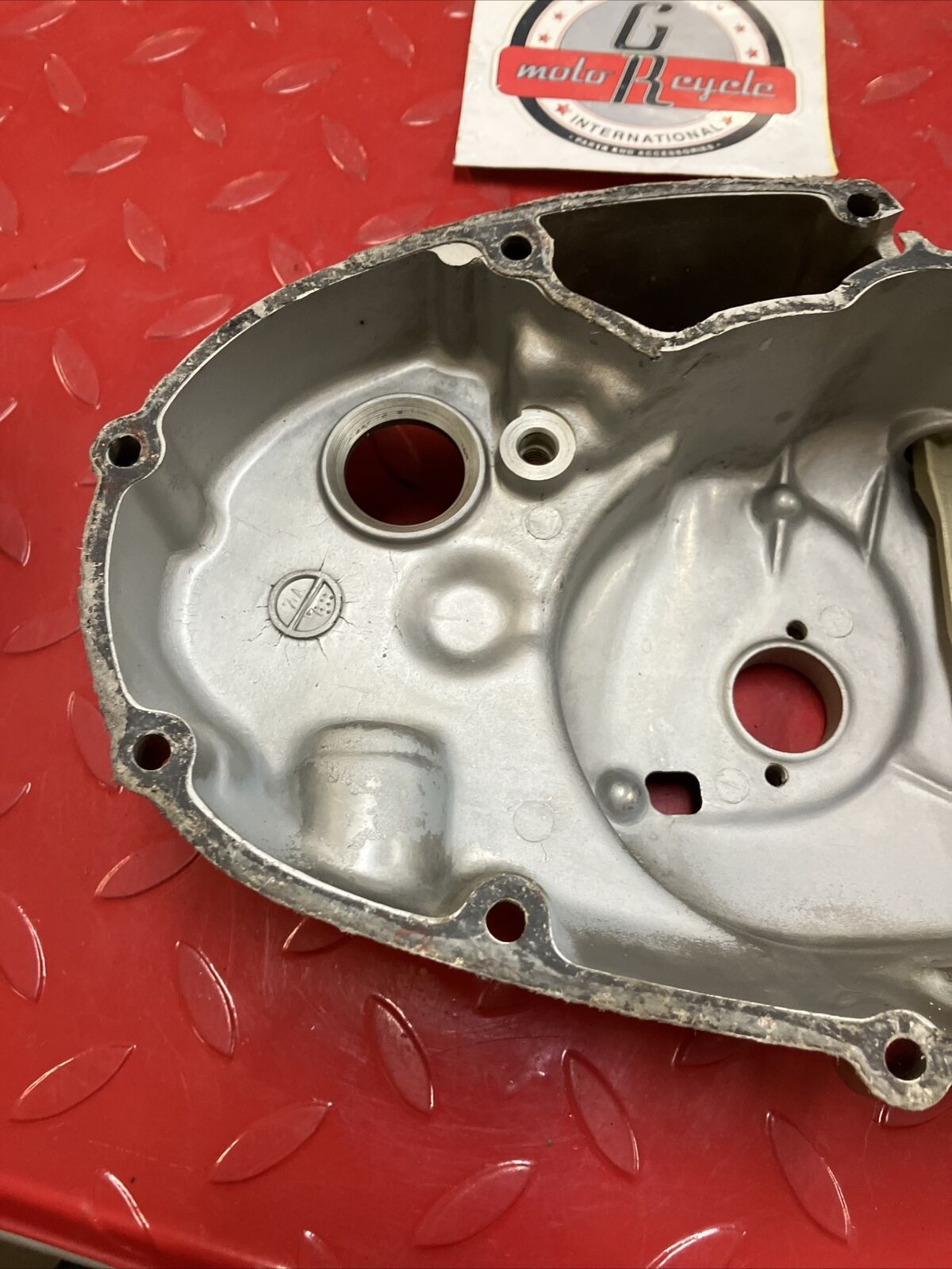 Kawasaki G5 1972 right side engine clutch cover