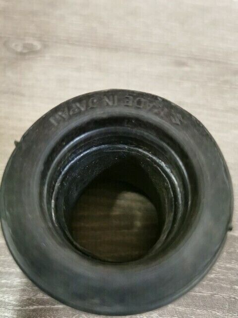 NOS SUZUKI GT550 1975 - 1977 PIPE INTAKE 13111-34100 S40