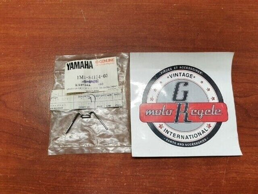 NOS Yamaha DT100 DT125 DT175 XV1000 SPRING REFLECTOR SET 1M1-84124-60-00 Y127