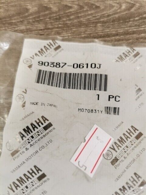 NEW NOS YAMAHA RS90MSW RS90K XV650ARC COLLAR 90387-0610J-00 Y112