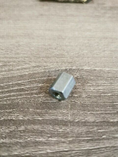 NOS SUZUKI 150 S32 2 1968 CYLINDER HEAD NUT 09140-06001 S39