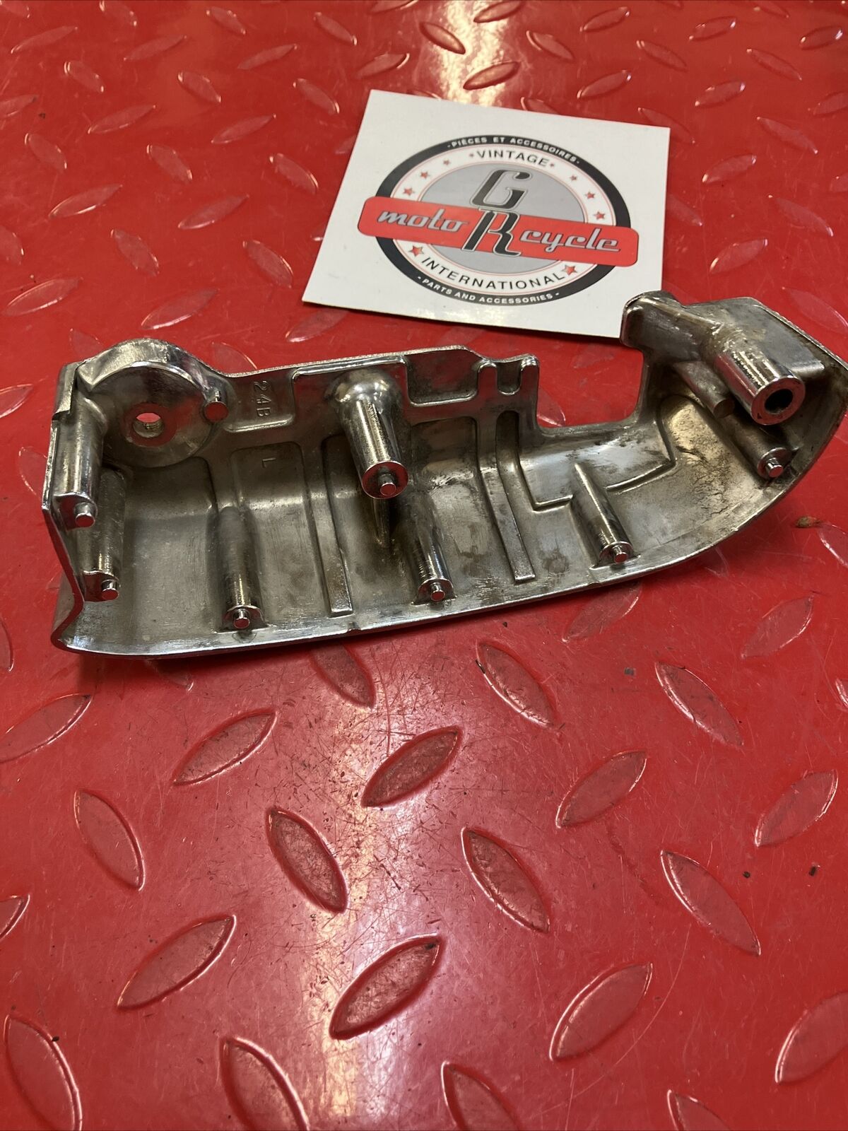 Suzuki LS650 Savage 1986 lest cylinder head chrome cover