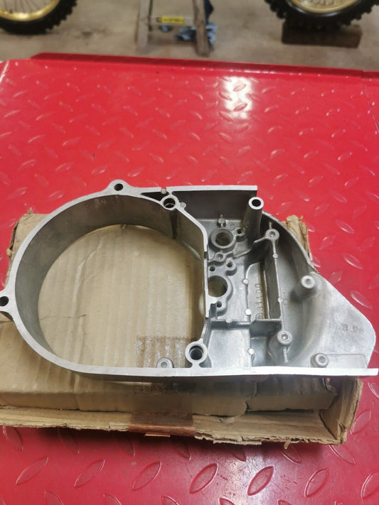 NOS YAMAHA DT125 1972 - 1975 OEM LEFT LH CRANKCASE COVER 314-15411-01-00 Y35