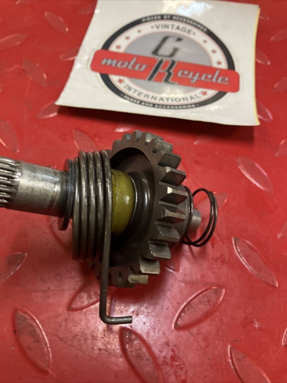 Honda CR125R 1984 kickstarter kick starter spindle shaft gear 28251-KA3-710 3